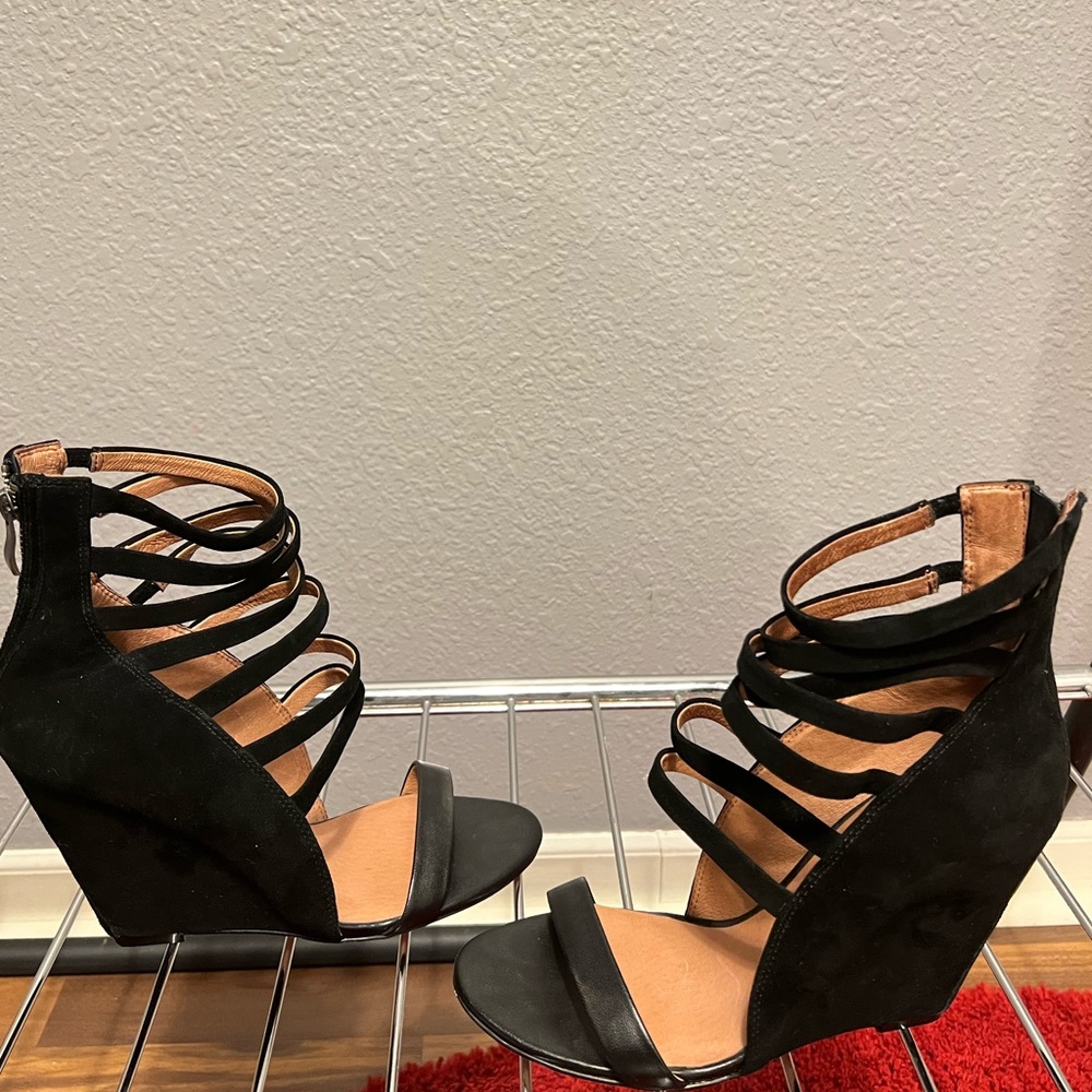 MIA wedge heels